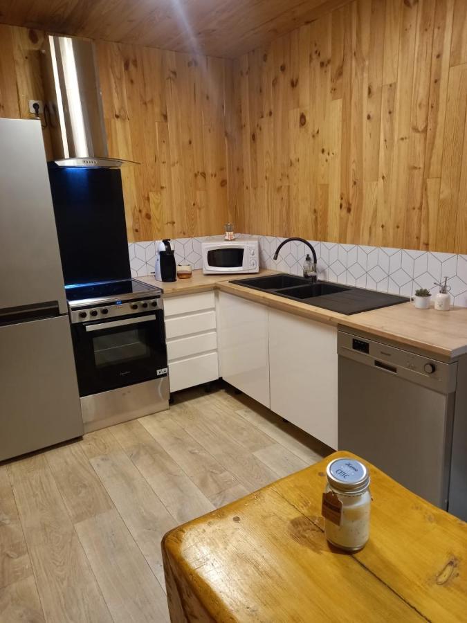 Gite L'Enclos O Rendez-Vous Roquefeuil-Pays De Sault- Avec Jardin Extérieur photo